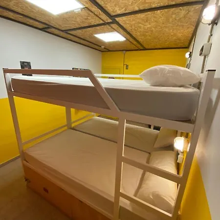 New & Center Lloret Albergue