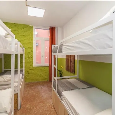 New & Center Lloret * יורט דה מאר
